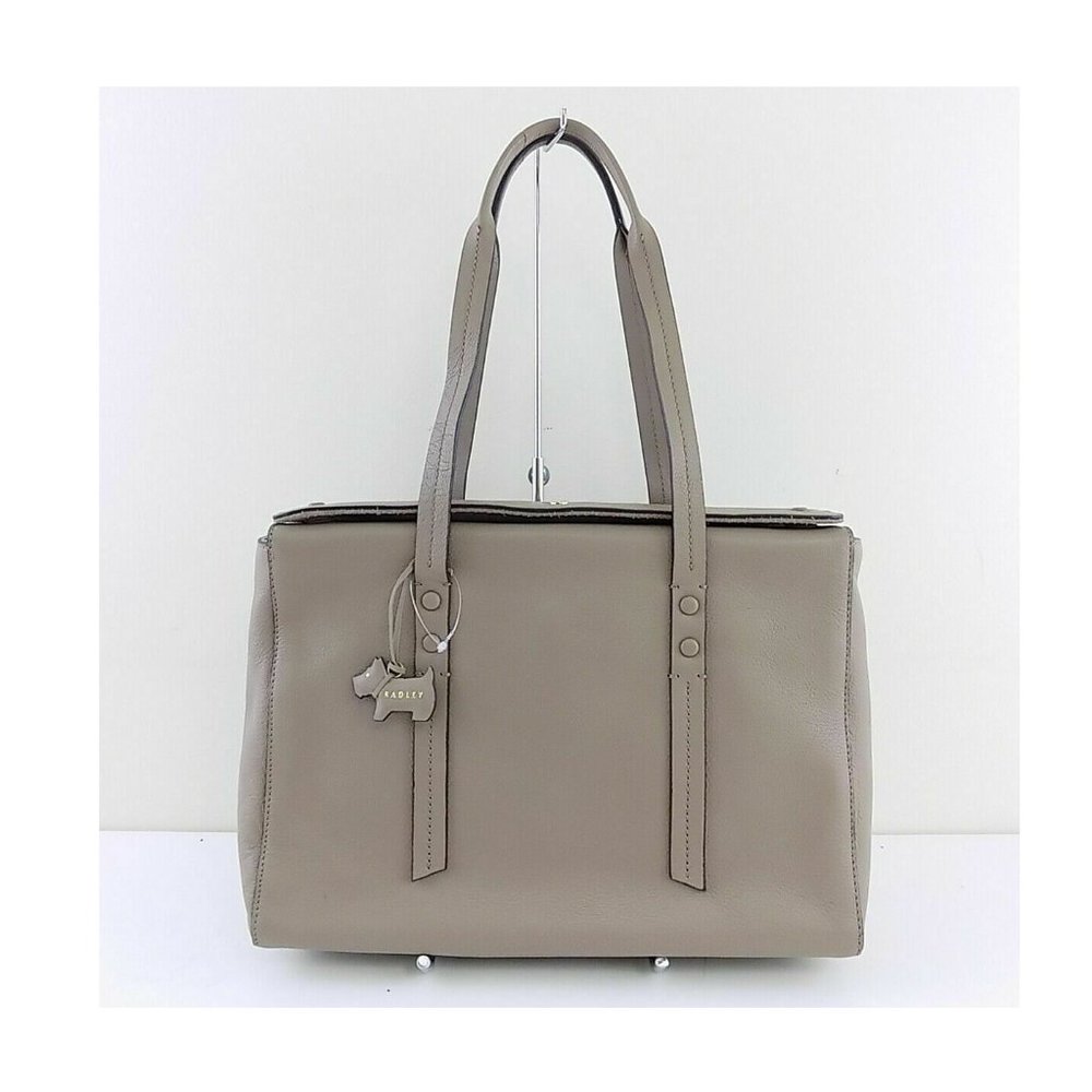 BELMONT HOUSE LIGHT BEIGE Flapover - Size Large